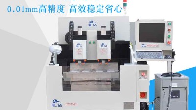 精雕機(jī)滾珠螺桿為精密的機(jī)械零件組裝，所以在使用時(shí)需注意下列事項(xiàng)